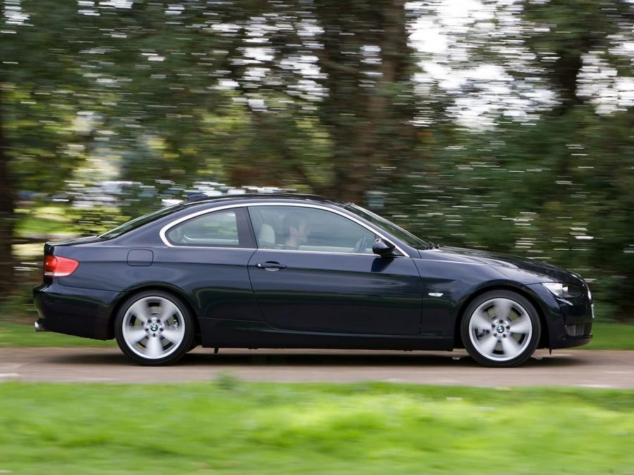  BMW 335i Coupe 2007 года  (UK) (фото 12 из 14)